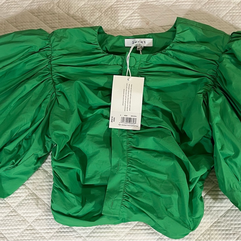 Puff sleeve top